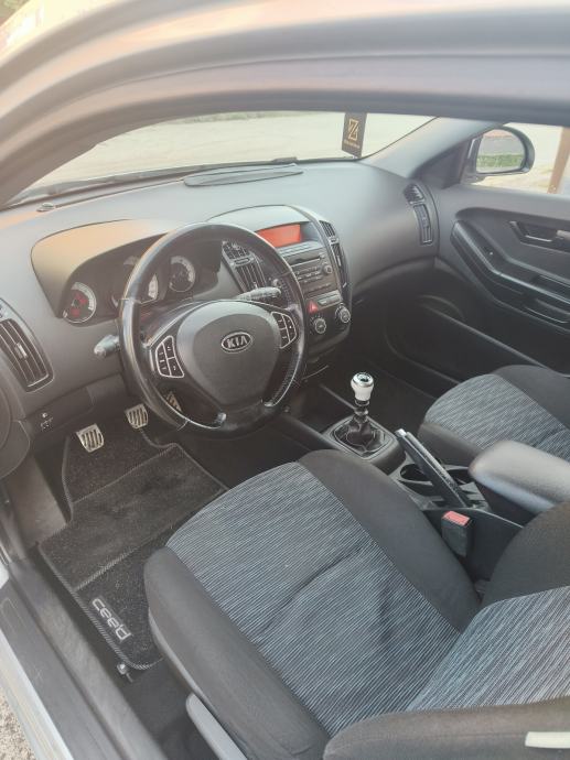 Kia Pro ceed 1,4 LX, fotografija 5