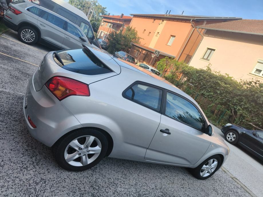 Kia Pro ceed 1,4 LX, fotografija 10