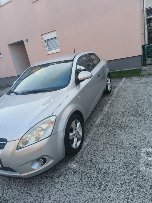 Kia Pro ceed 1,4 LX, fotografija 8