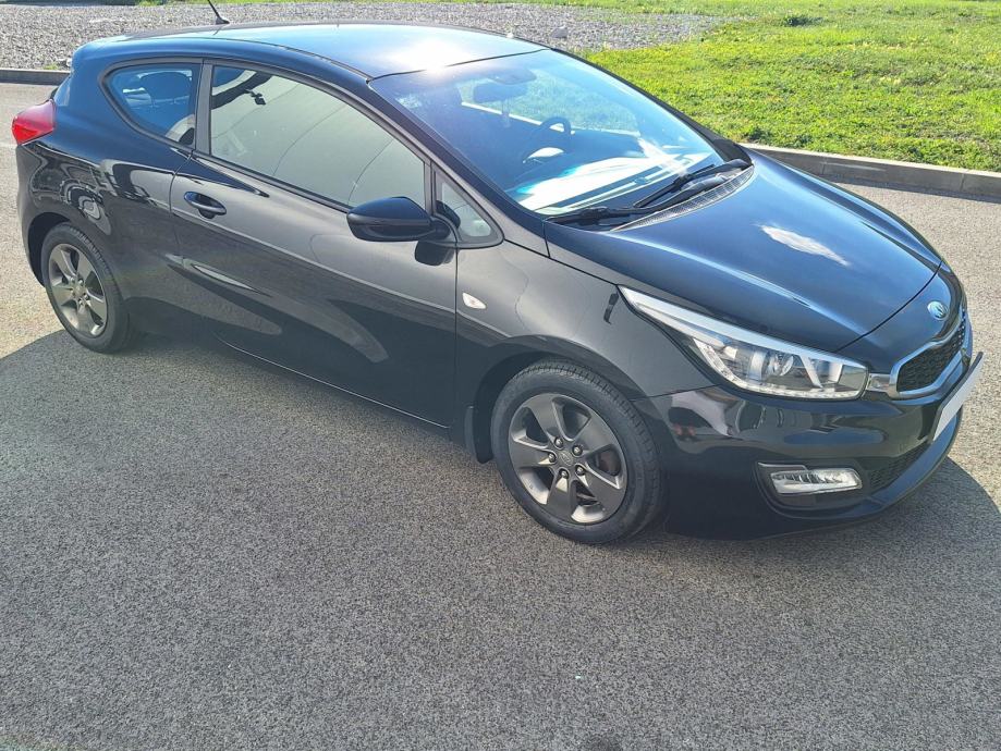 KIA PROCEED 2013. 1,4 BENZIN 169,000km, fotografija 6