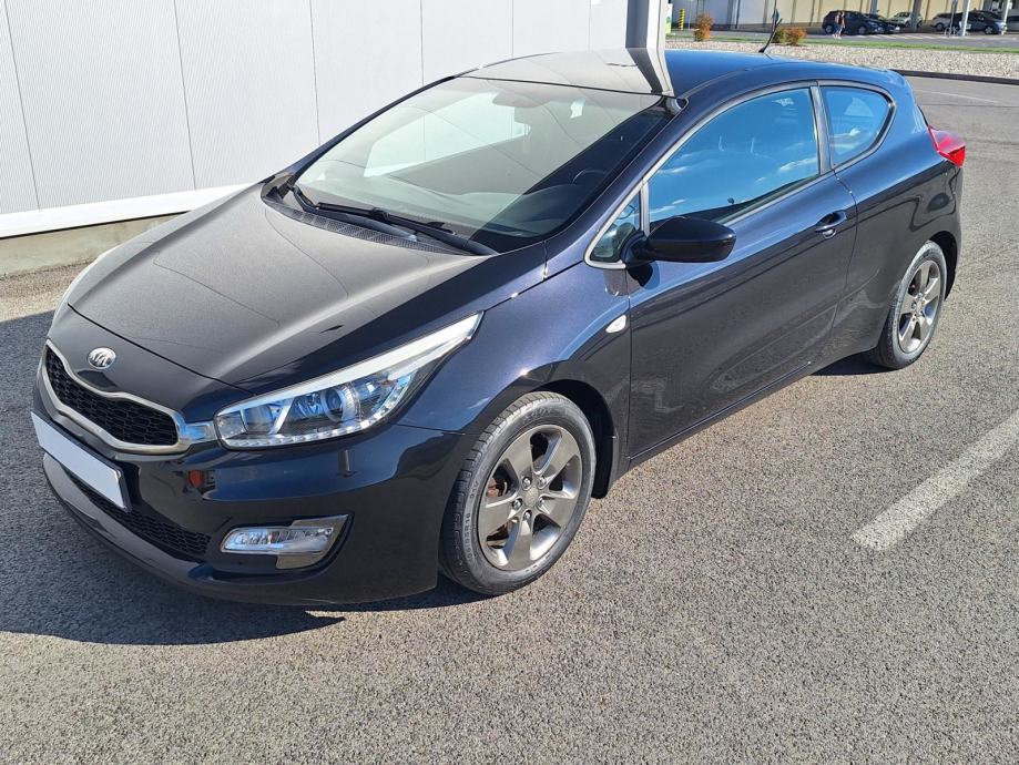 KIA PROCEED 2013. 1,4 BENZIN 169,000km, fotografija 5