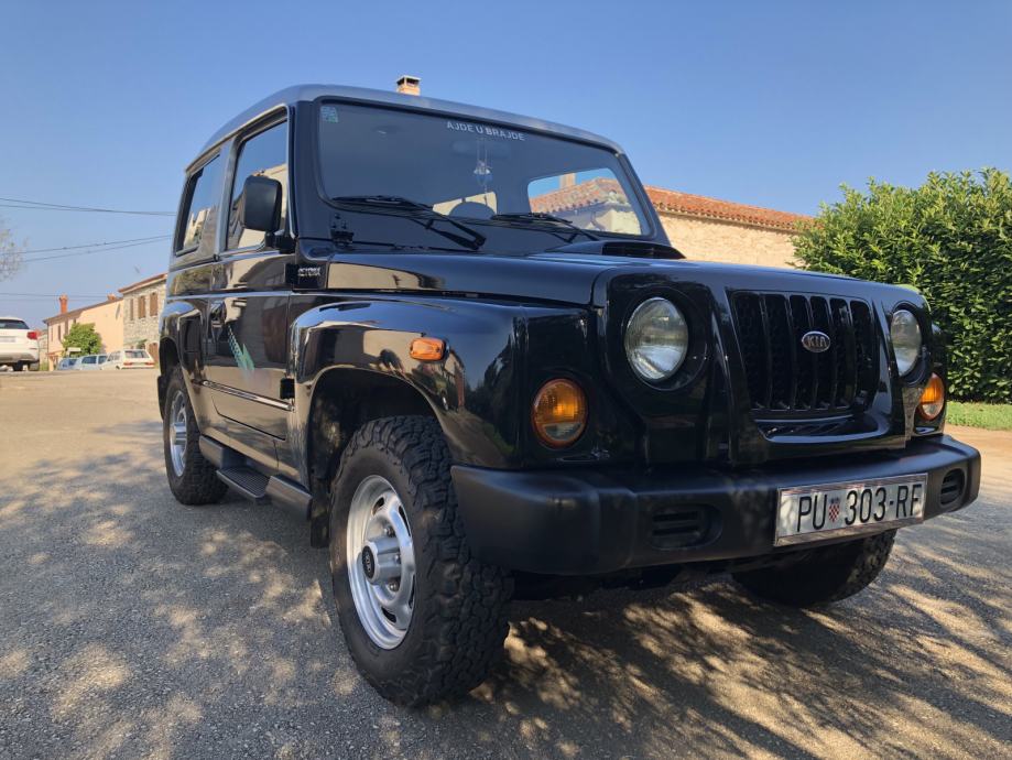 Автомобиль kia retona