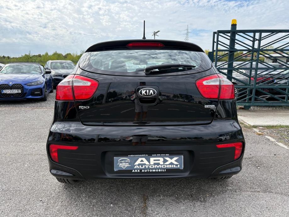 Kia Rio 1.1 CRDI °KLIMA°BLUETOOTH°MULTIFUNKCIJSKI VOLAN°, fotografija 5
