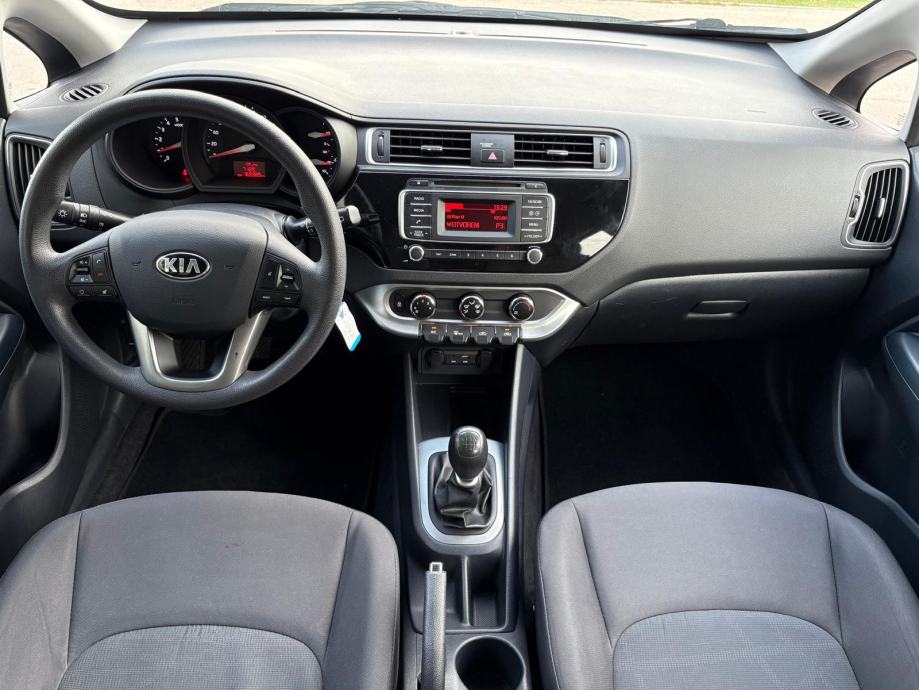 Kia Rio 1.1 CRDI °KLIMA°BLUETOOTH°MULTIFUNKCIJSKI VOLAN°, fotografija 12