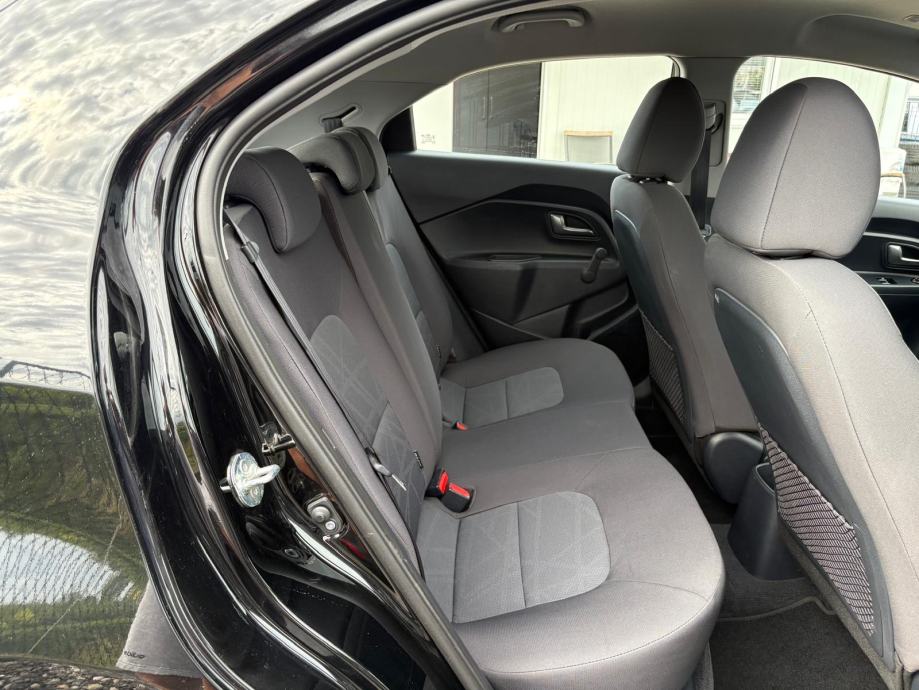 Kia Rio 1.1 CRDI °KLIMA°BLUETOOTH°MULTIFUNKCIJSKI VOLAN°, fotografija 17