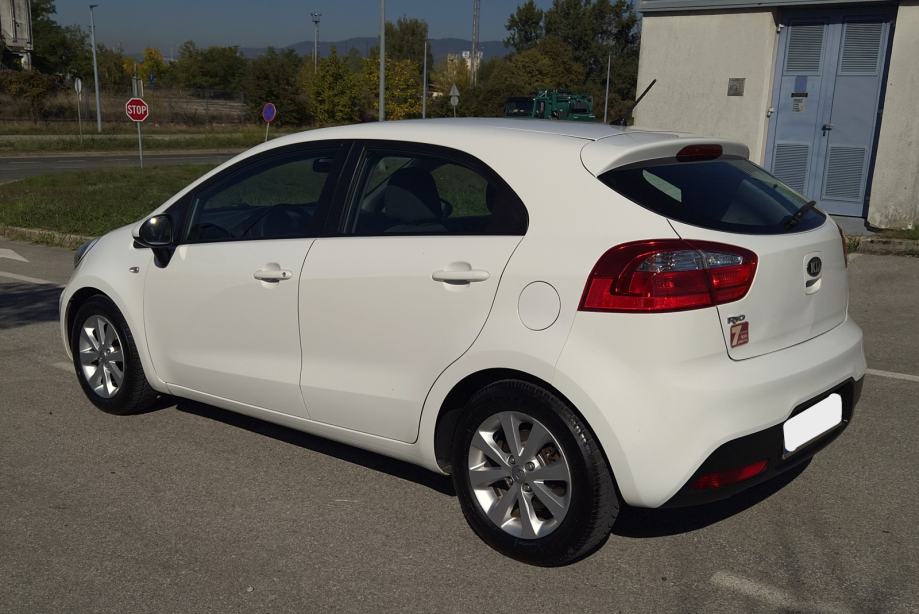Kia Rio 1,25 benzinac****HR.AUTO****SERVISNA KNJIGA***REG.7/2027., fotografija 6
