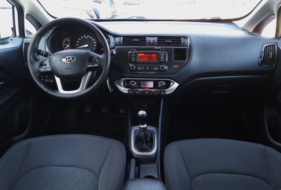 Kia Rio 1,25 benzinac****HR.AUTO****SERVISNA KNJIGA***REG.7/2027., fotografija 17