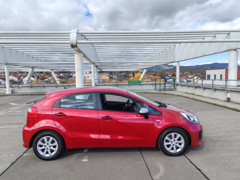 Kia Rio 1,4 CRDi, vlasnik, 6 brzina, kupljena u HR, fotografija 4