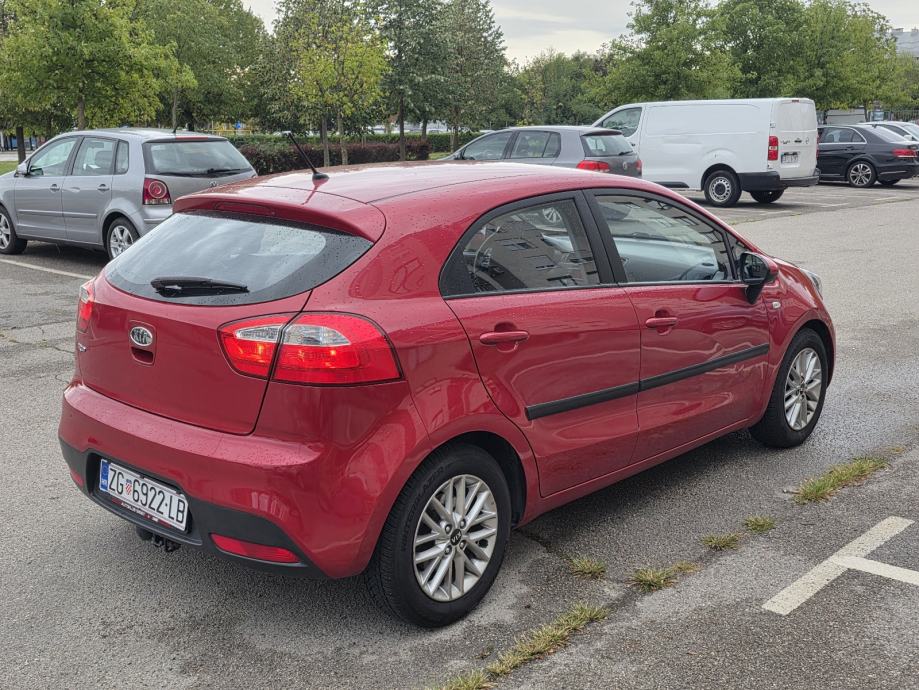 Kia Rio 1,4 EX *Odličan*145tkm*, fotografija 3