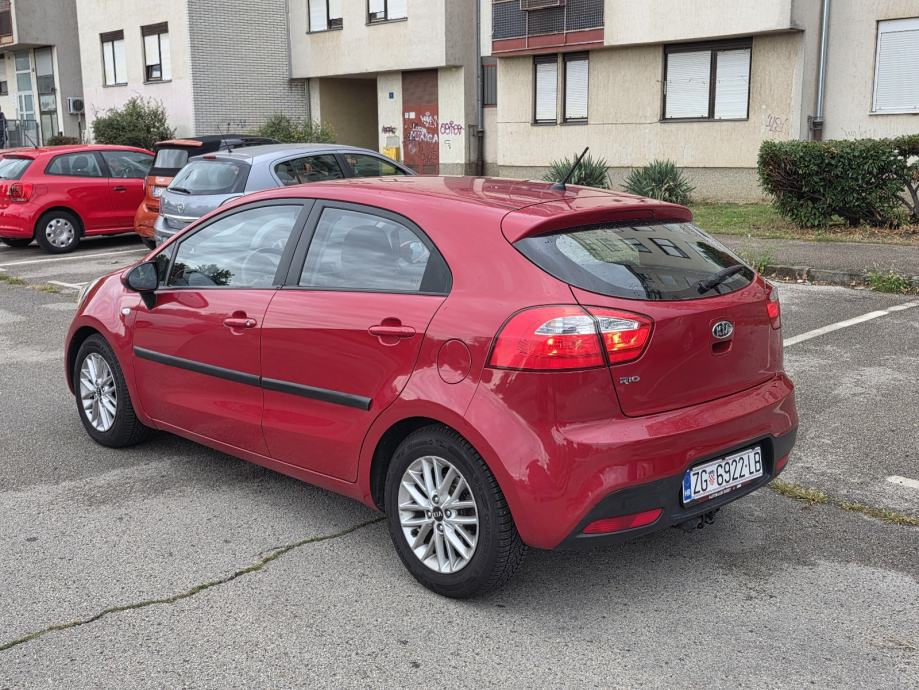 Kia Rio 1,4 EX *Odličan*145tkm*, fotografija 4