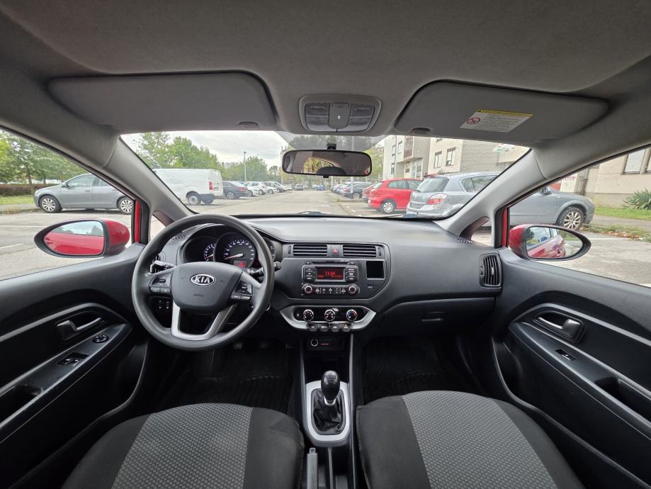 Kia Rio 1,4 EX *Odličan*145tkm*, fotografija 6