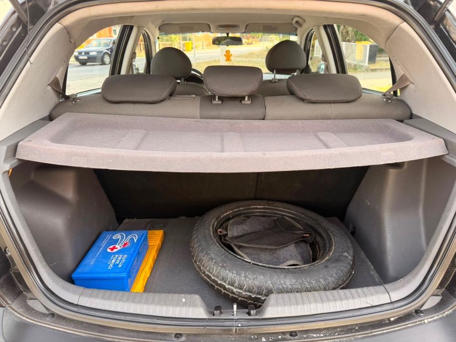 Kia Rio 1,4 i EX PLIN BENZIN AUTO ODLICAN, fotografija 8