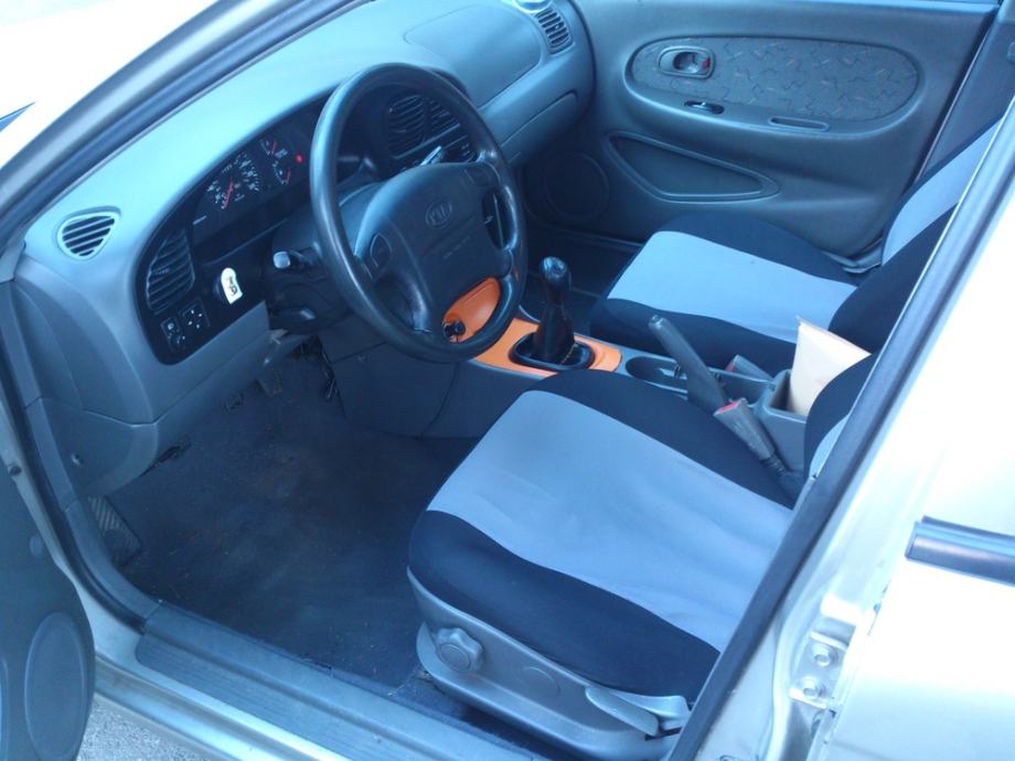 Kia shuma салон