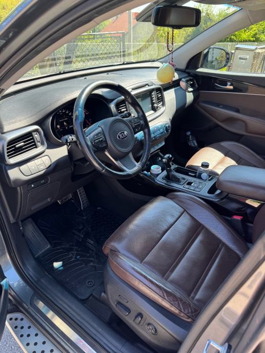 Kia Sorento 2.2 CRDi automatik REGAN 8/2027, fotografija 5