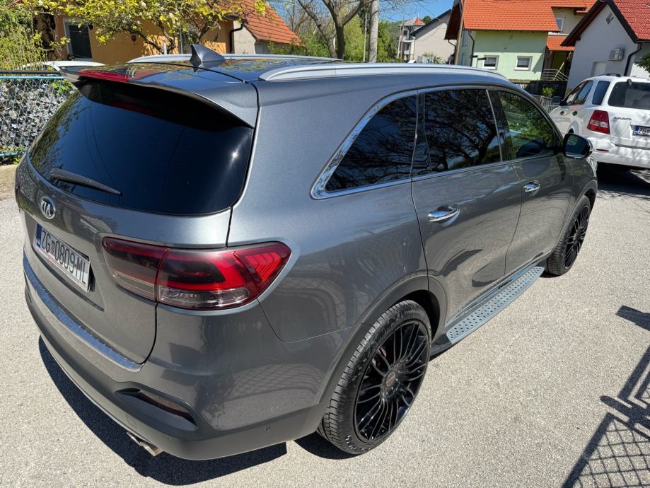 Kia Sorento 2.2 CRDi automatik REGAN 8/2027, fotografija 4