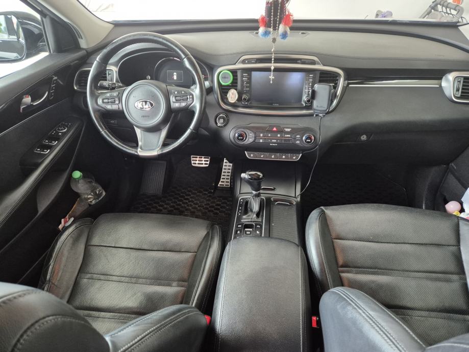 Kia Sorento 2,2 CRDi automatik, fotografija 6