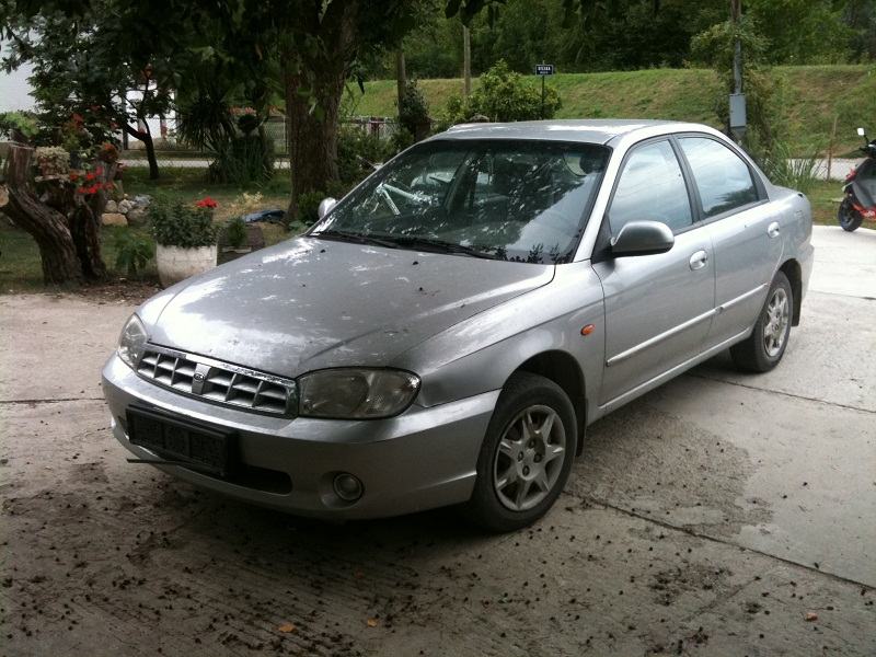 Kia spectra 1