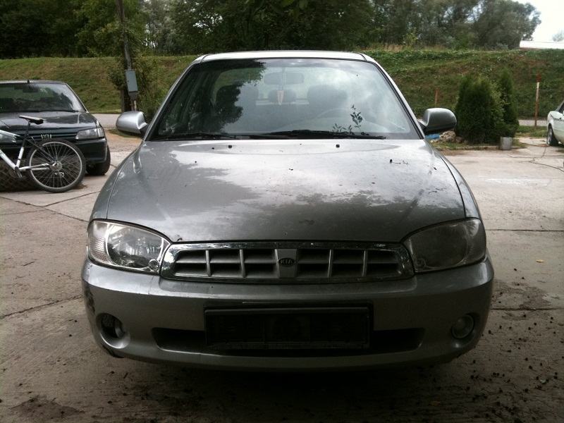 Kia spectra 1