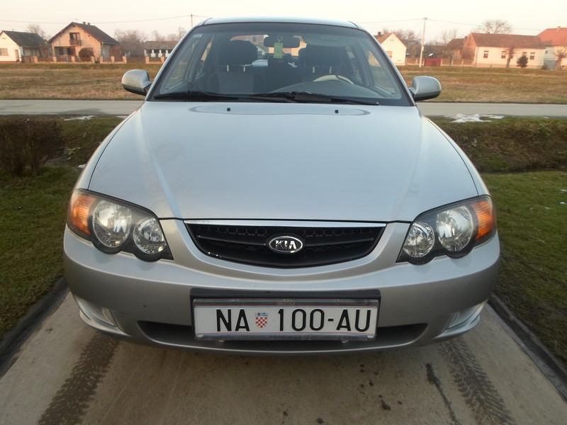 **Kia Spectra 1.6 16V RS**, 2004 god.