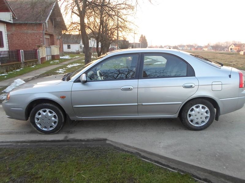 **Kia Spectra 1.6 16V RS**, 2004 god.