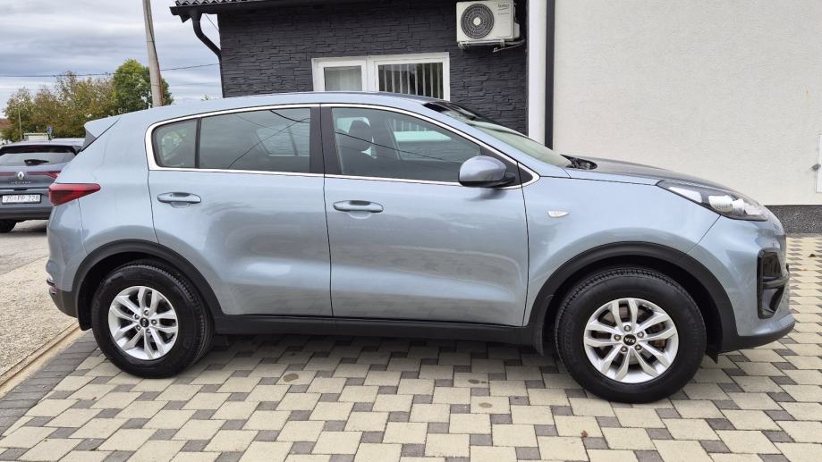 Kia Sportage 1,6 benz. - 1.VLASNIK - NIJE UVOZ - 61 000 KM -, fotografija 9