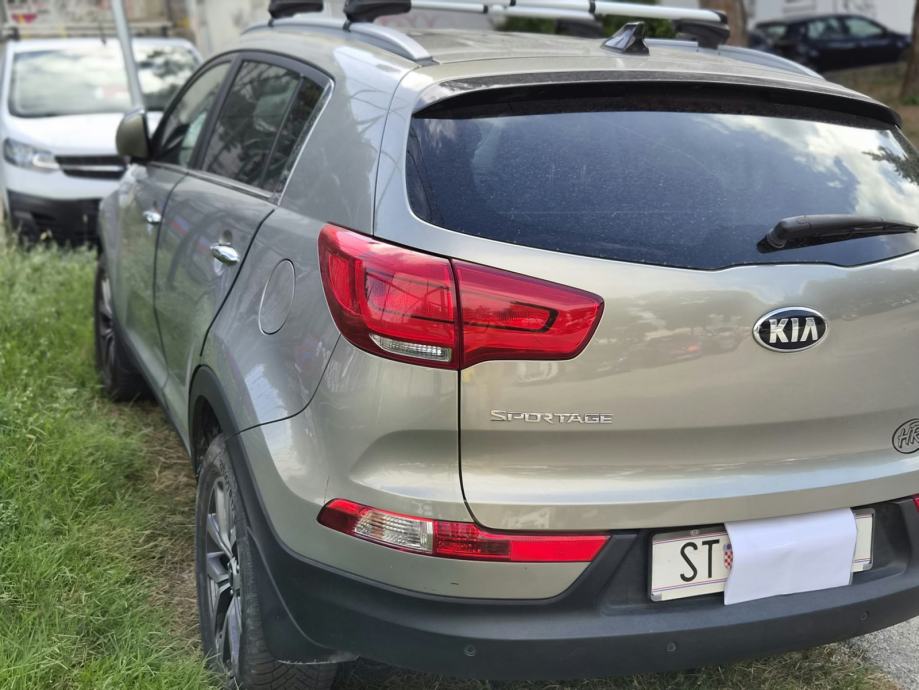 KIA SPORTAGE 1.6 BENZIN – URBAN – 2015. – PRVI VLASNIK - REG. 01/2027, fotografija 4