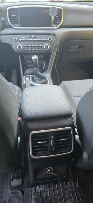Kia Sportage 1,6 CRDi Black Design, 2021, fotografija 17