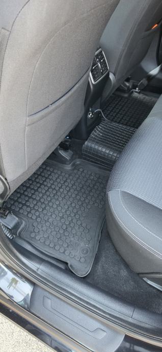Kia Sportage 1,6 CRDi Black Design, 2021, fotografija 20