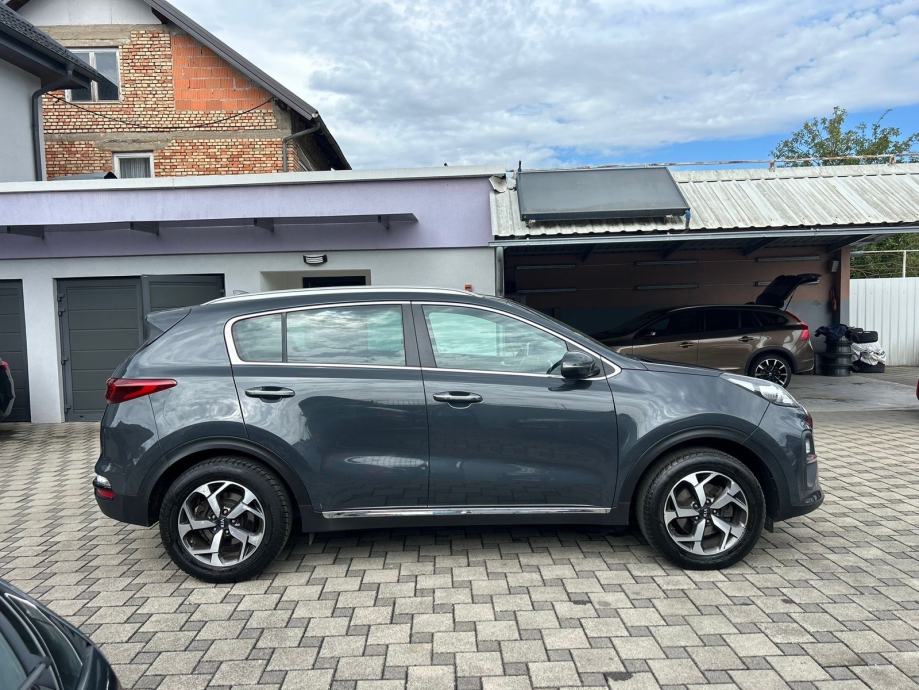 Kia Sportage 1,6 CRDi *garancija na km*, fotografija 5