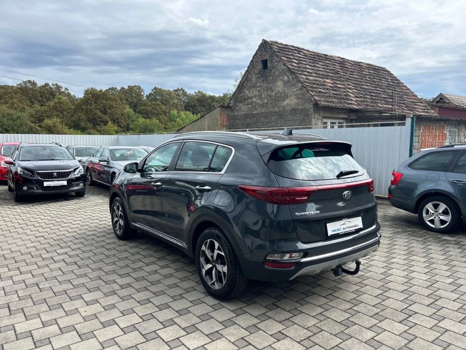 Kia Sportage 1,6 CRDi *garancija na km*, fotografija 3