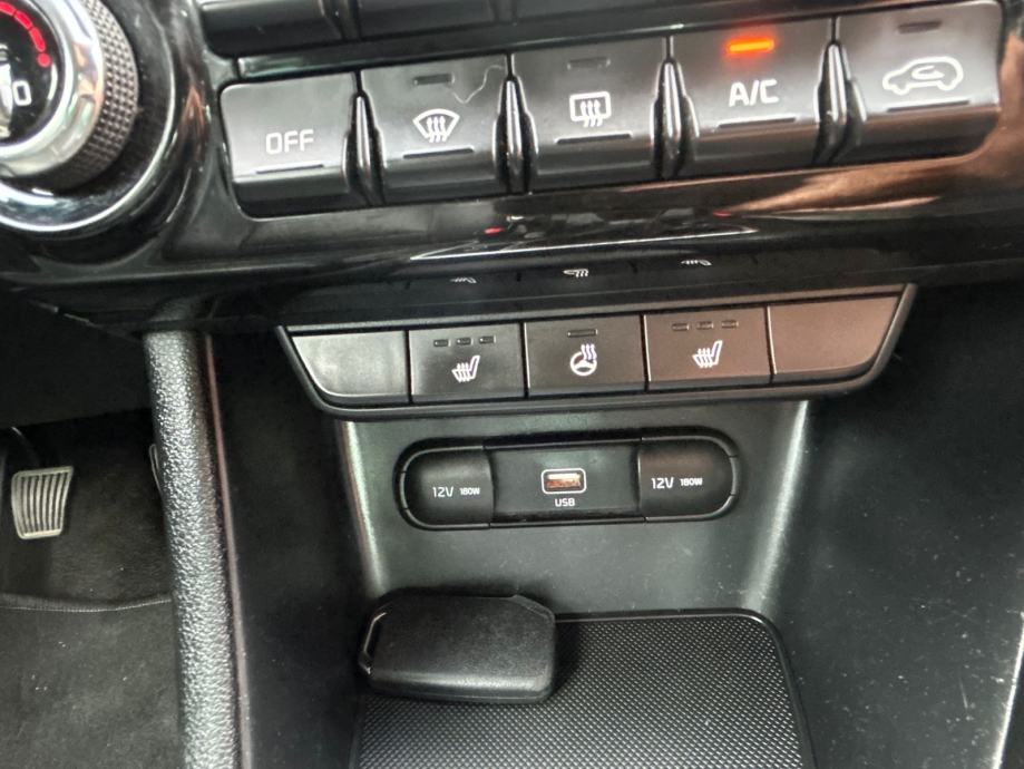 Kia Sportage 1,6 CRDi *garancija na km*, fotografija 12