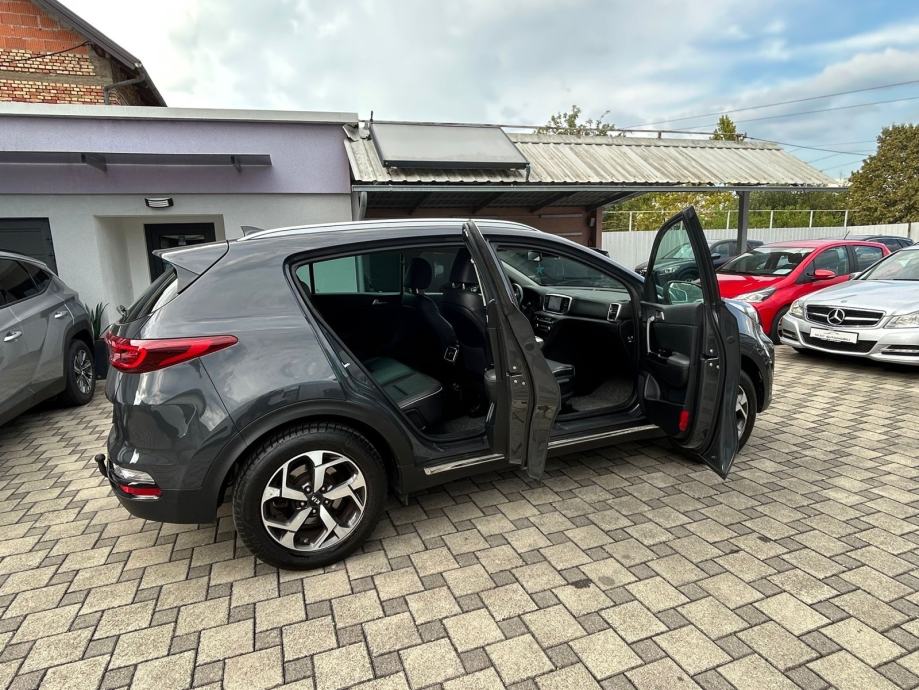 Kia Sportage 1,6 CRDi *garancija na km*, fotografija 7