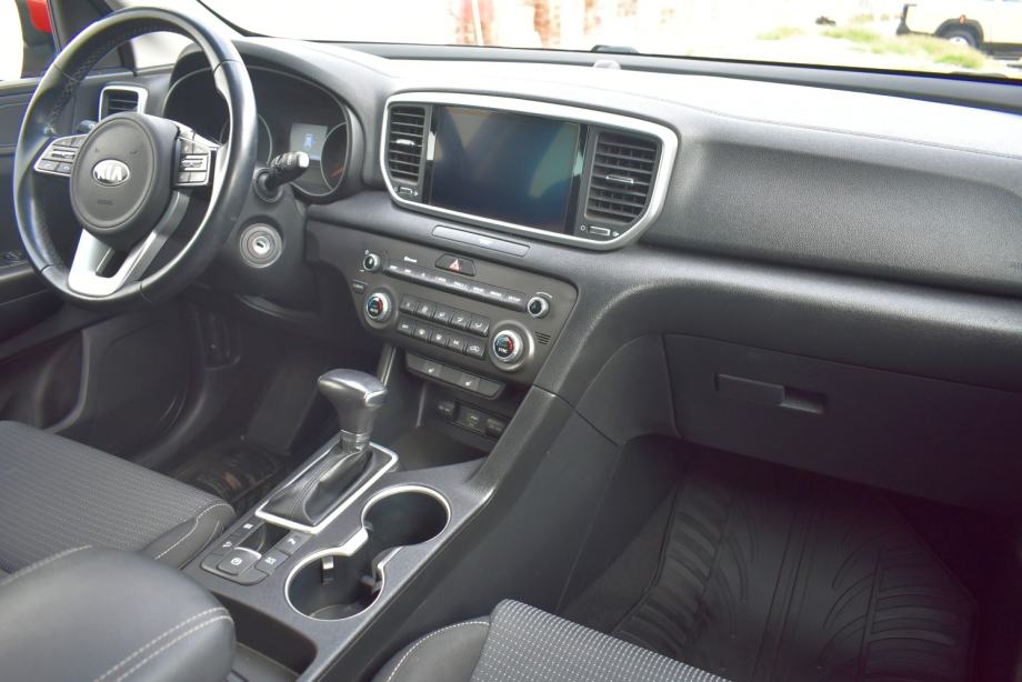 Kia Sportage 1.6 CRDI Black Design 7DCT*HR*1.VL.,TVORNIČKO,REG 08/27, fotografija 8