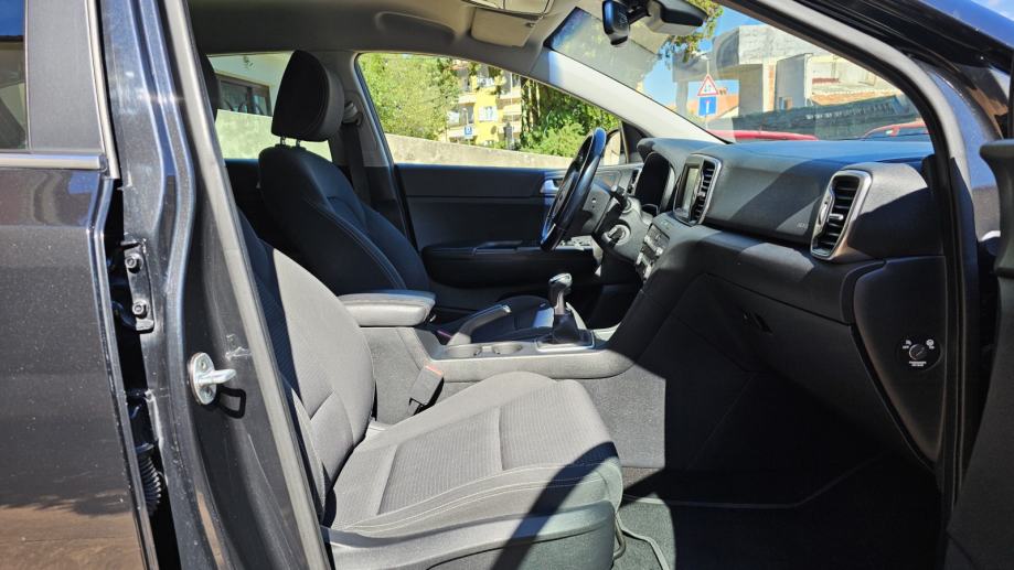 KIA SPORTAGE 1.6 GDI 2017 SERVISNA GARANCIJA REGISTRIRAN, fotografija 18
