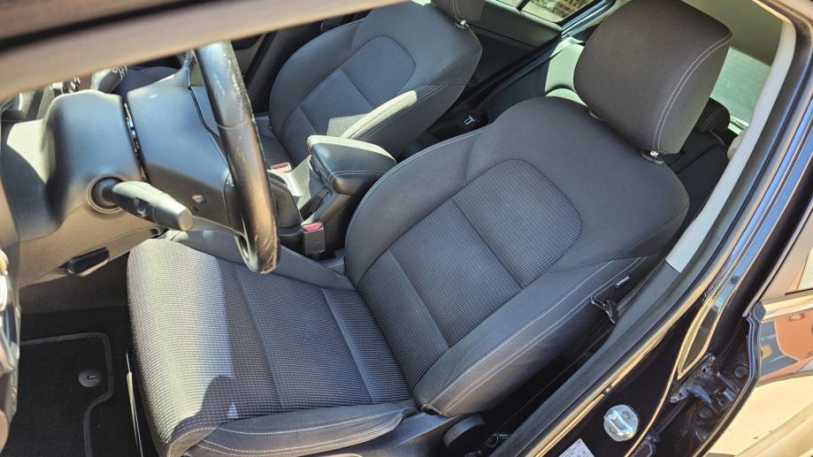 KIA SPORTAGE 1.6 GDI 2017 SERVISNA GARANCIJA REGISTRIRAN, fotografija 20