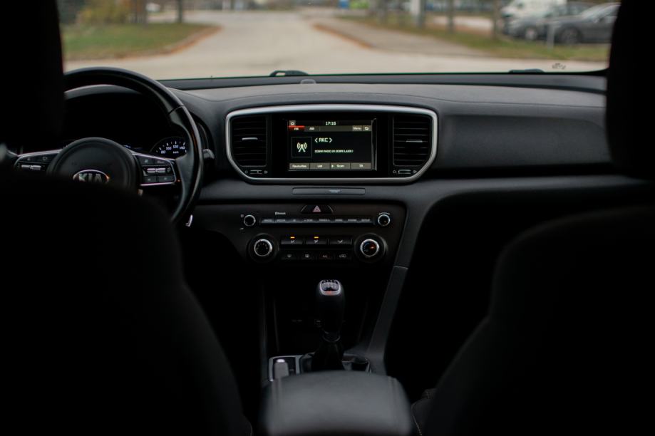 Kia Sportage 1,6 GDI SAMO 70000 KM KAO NOVA, fotografija 11