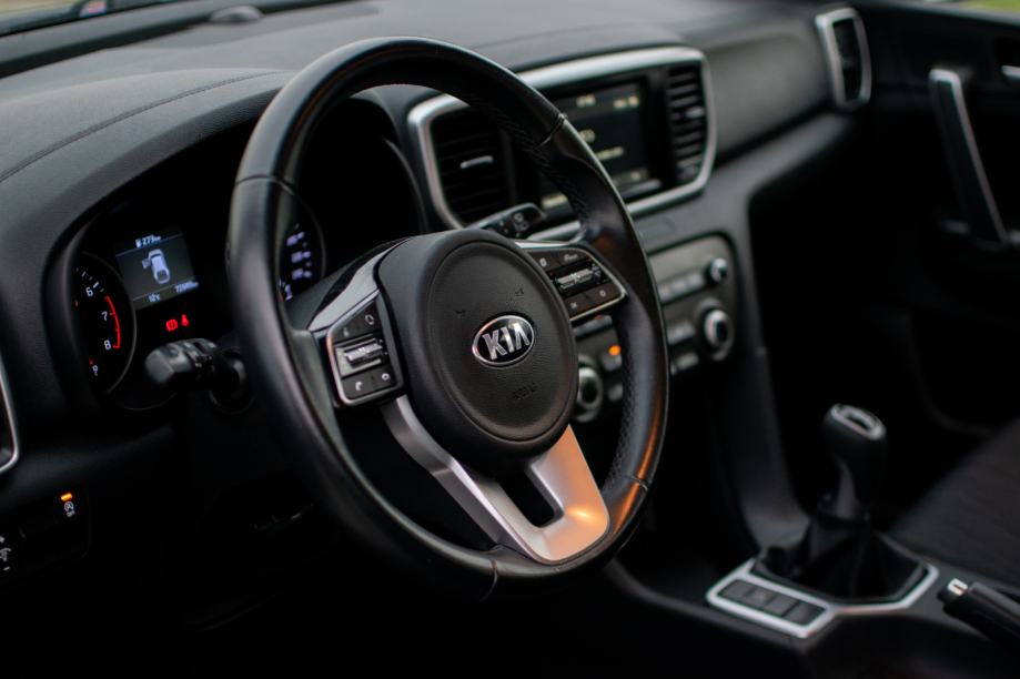 Kia Sportage 1,6 GDI SAMO 70000 KM KAO NOVA, fotografija 12