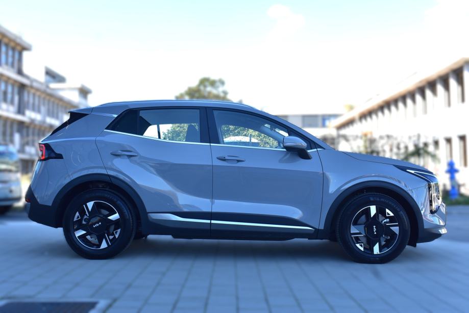 KIA SPORTAGE 1.6 T-GDI FRESH, NAVIGACIJA, MALO KM., JAMSTVO, fotografija 5