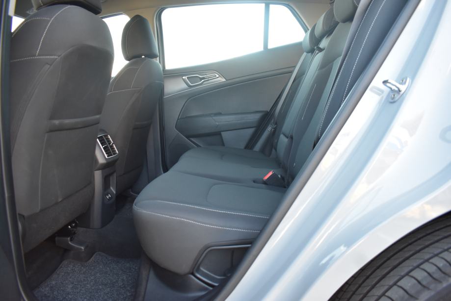 KIA SPORTAGE 1.6 T-GDI FRESH, NAVIGACIJA, MALO KM., JAMSTVO, fotografija 16