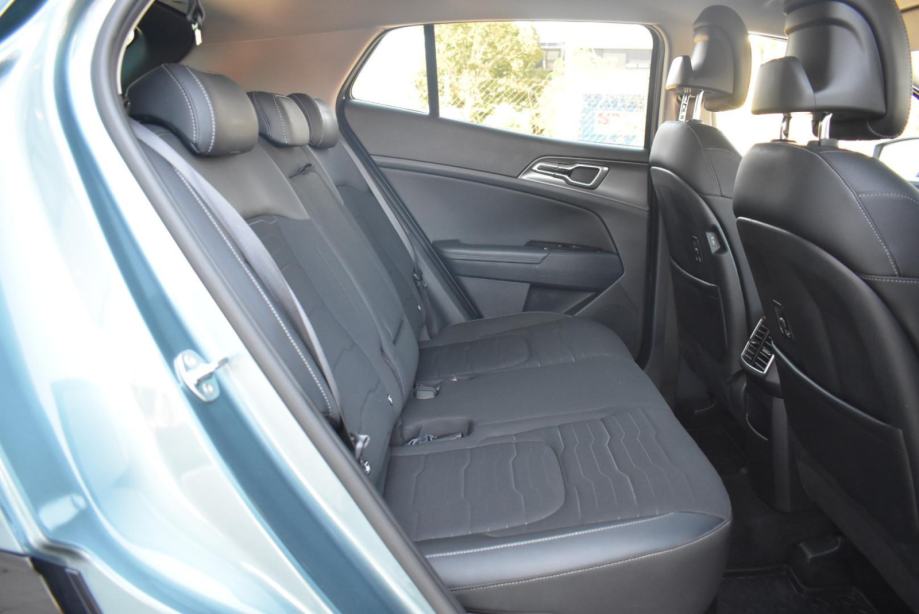 KIA Sportage 1,6 T-GDI HEV STYLE DCT, GRIJANJE SJEDALA, EL. ZATVARANJE, fotografija 18