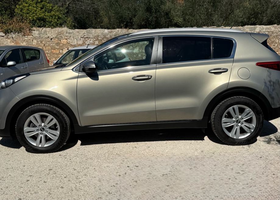 KIA Sportage 1.7 CRDi *HR auto/nije uvoz/registracija godinu dana*, fotografija 4