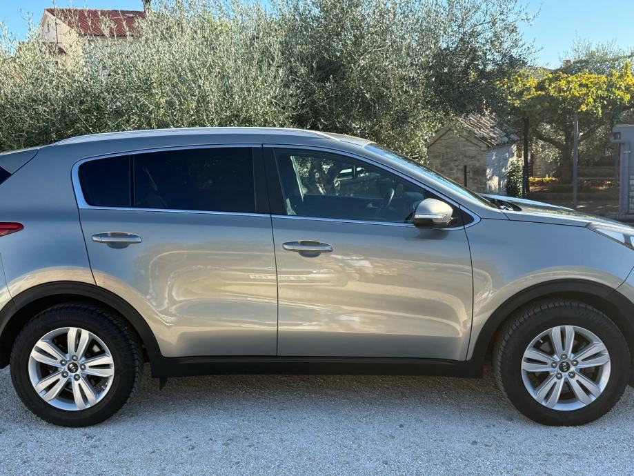 KIA Sportage 1.7 CRDi *HR auto/nije uvoz/registracija godinu dana*, fotografija 8