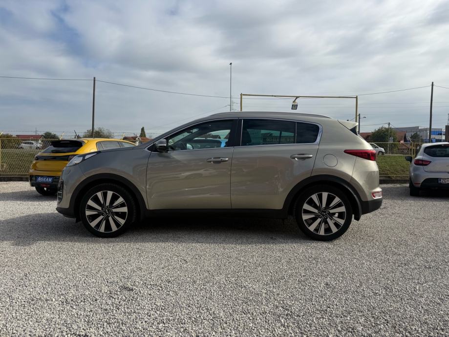 Kia Sportage 1.7*CRDI*PRVI VLASNIK*NAVI*R.KAMERA*XENON*START STOP*SERV, fotografija 3