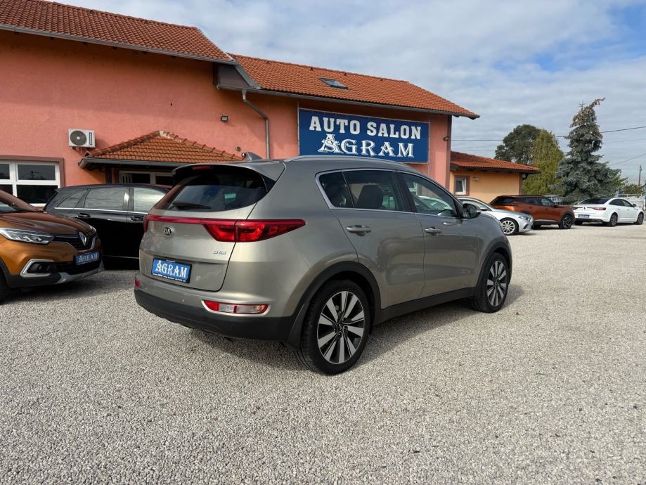 Kia Sportage 1.7*CRDI*PRVI VLASNIK*NAVI*R.KAMERA*XENON*START STOP*SERV, fotografija 4