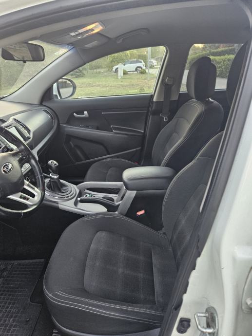 Kia Sportage 1,7 CRDi, fotografija 4
