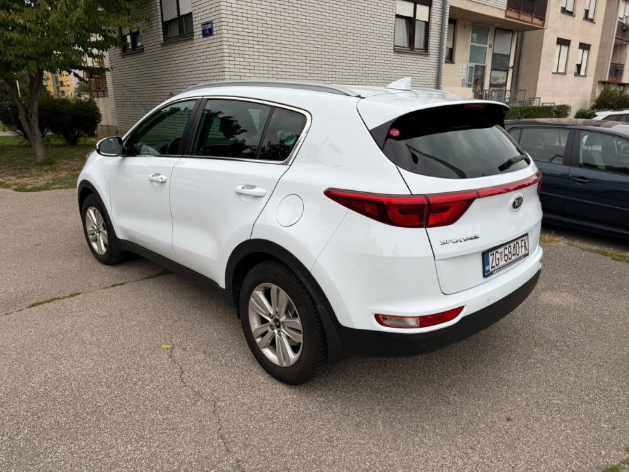 Kia Sportage 1,7 CRDi, fotografija 2