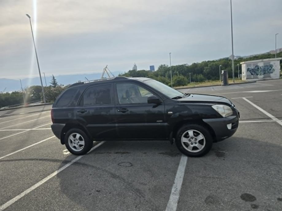 Kia Sportage 2,0 CRDi 4x4, fotografija 5