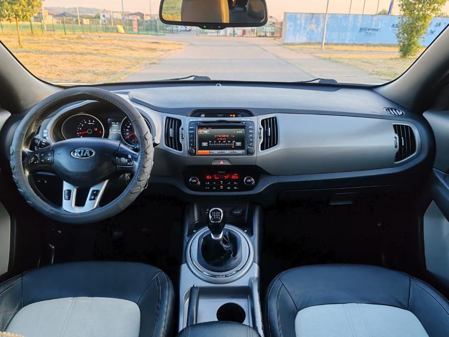 Kia Sportage 2,0 CRDi AWD, 158000 KM, 2015 G, KARTICE DO 36 RATA, fotografija 13