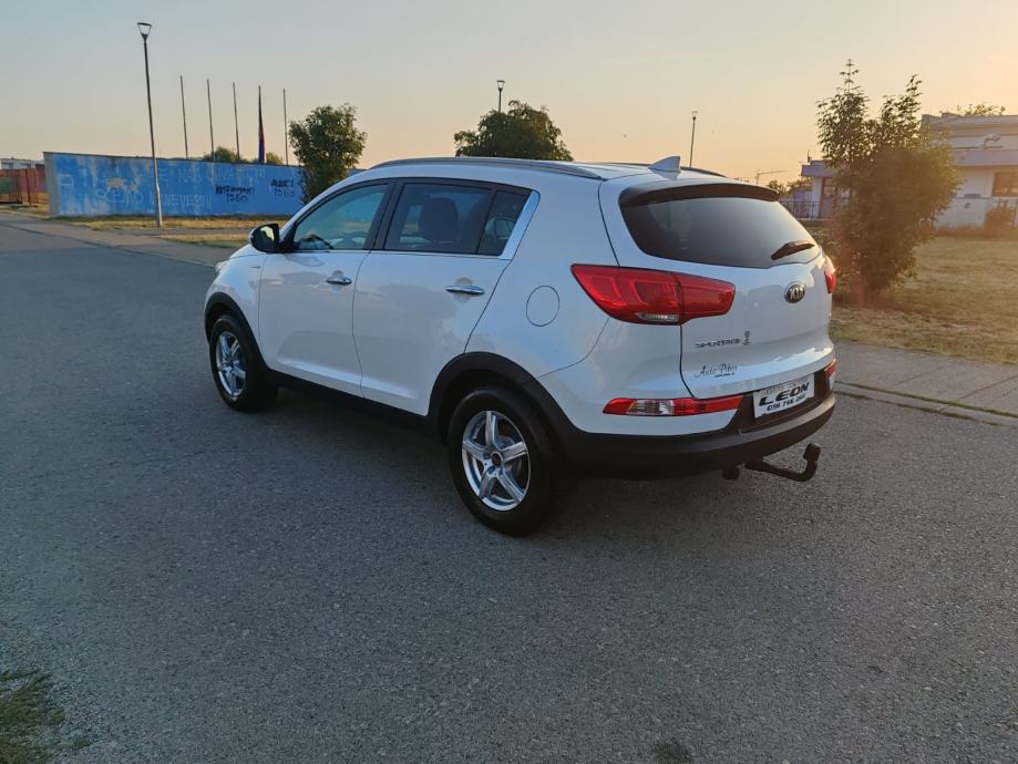 Kia Sportage 2,0 CRDi AWD, 158000 KM, 2015 G, KARTICE DO 36 RATA, fotografija 4