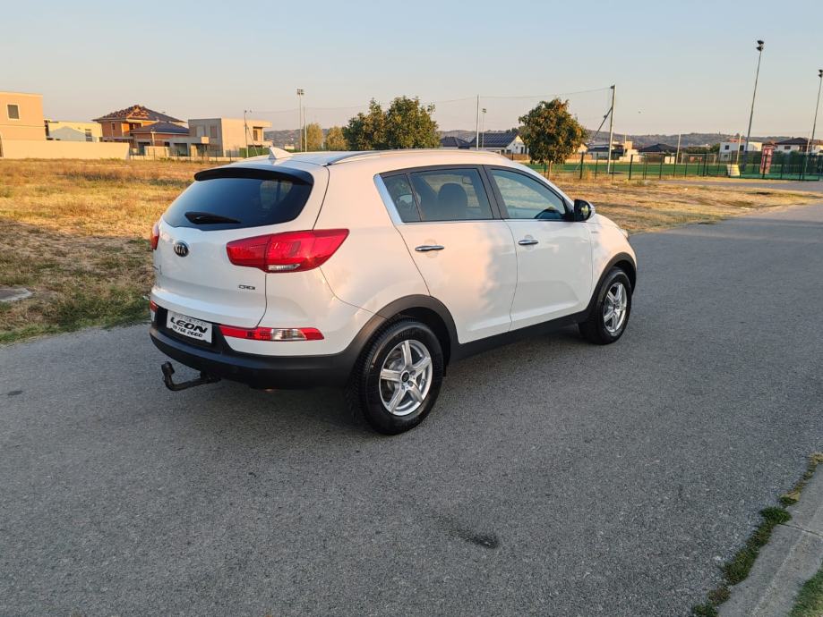 Kia Sportage 2,0 CRDi AWD, 158000 KM, 2015 G, KARTICE DO 36 RATA, fotografija 6